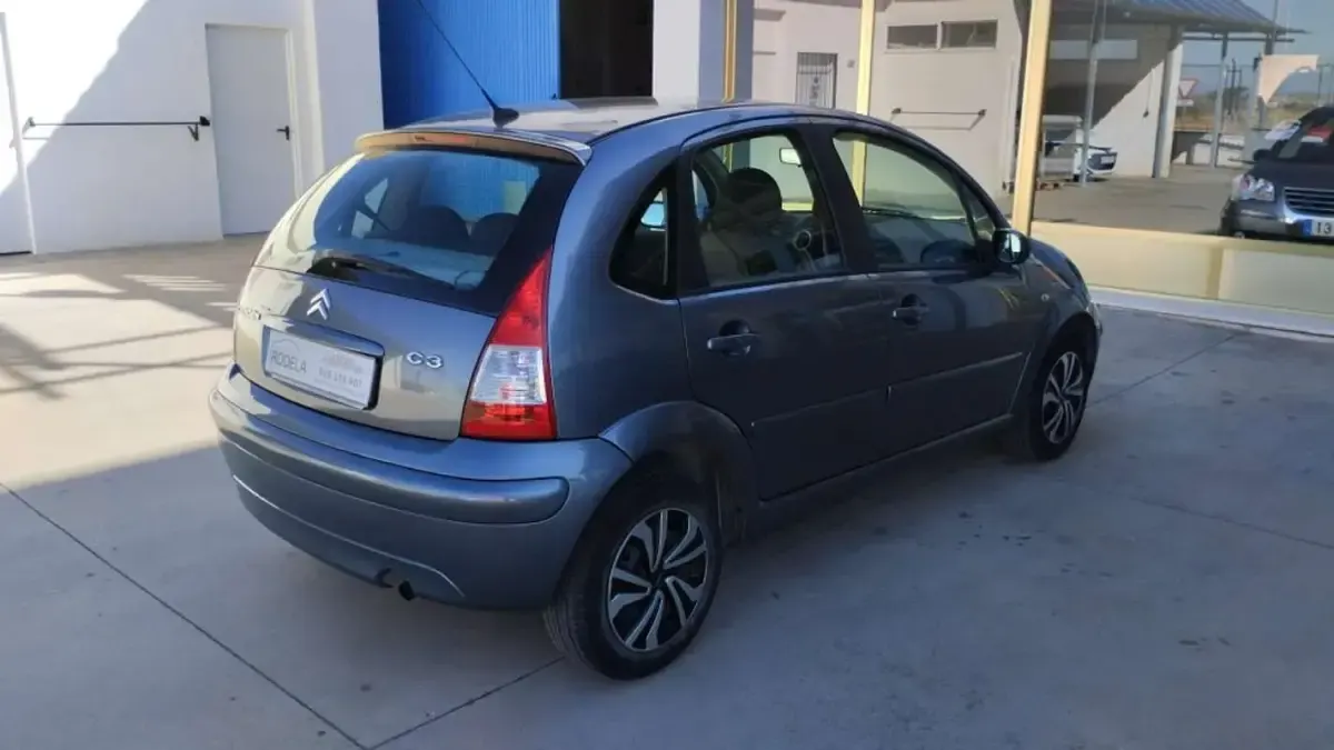 Usado Citroën C3 Furio 68 CV (50 kW) 2009 Gris Utilitario