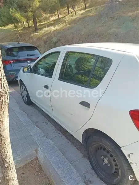 Usado Dacia Sandero Base 75 CV (55 kW) 2014 Blanco Berlina