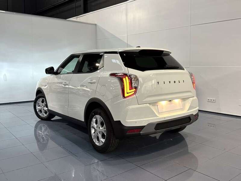 Nuevo Ssangyong (KGM) Tivoli 135 CV (99 kW) 2025 Blanco SUV