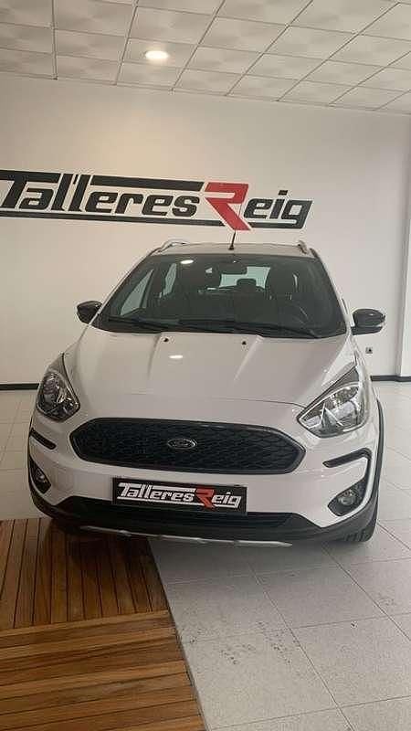 Usado Ford Ka Plus Ultimate 86 CV (63 kW) 2019 Blanco Utilitario