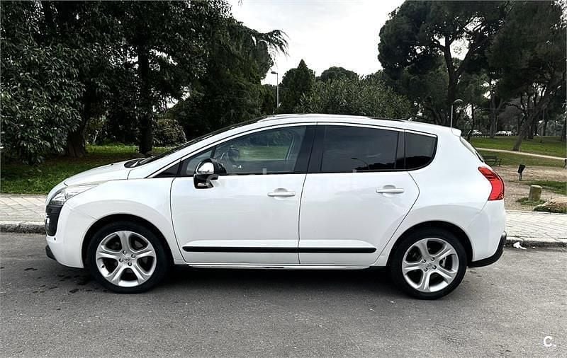 Usado Peugeot 3008 Allure 156 CV (114 kW) 2011 Blanco Familiar