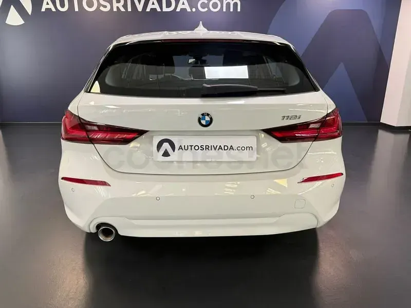 Usado BMW 118 Comfort Edition 136 CV (100 kW) 2022 Blanco Berlina