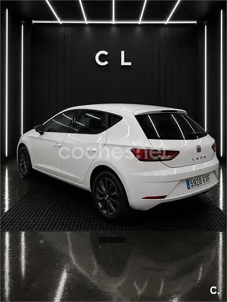 Usado Seat Leon FR 150 CV (110 kW) 2020 Blanco Berlina