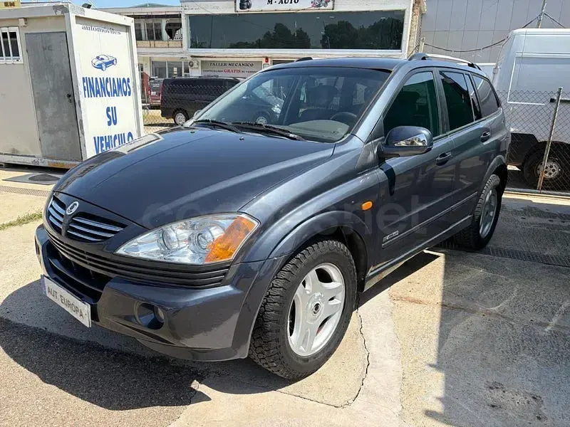 Usado SsangYong Kyron Limited 141 CV (103 kW) 2006 Azul SUV