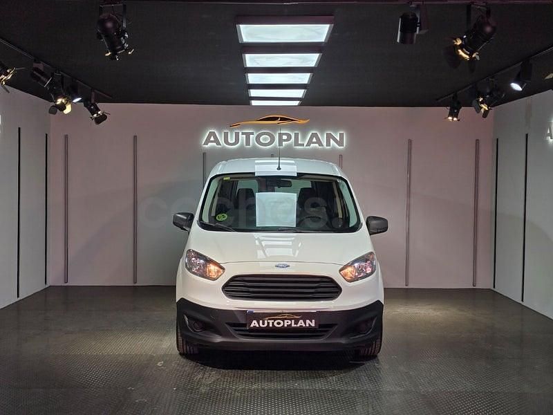 Usado Ford Tourneo Courier Ambiente 75 CV (55 kW) 2015 Blanco Monovolumen