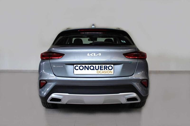 Usado Kia XCeed 141 CV (103 kW) 2022 Plateado SUV