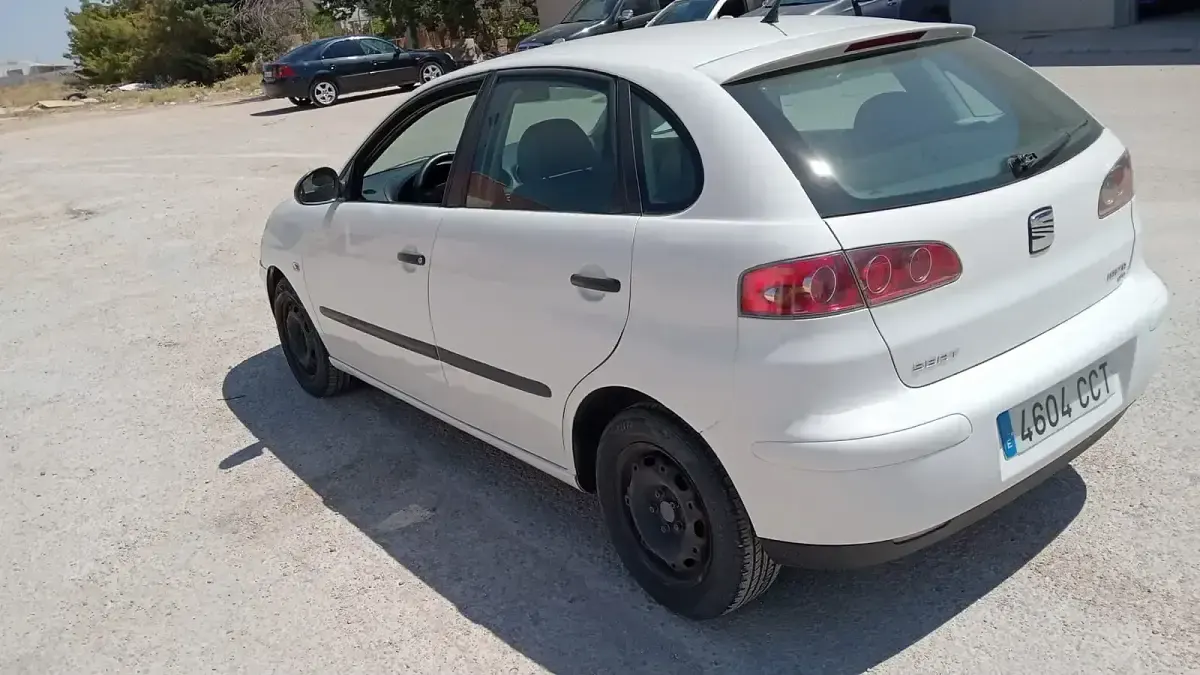 Usado Seat Ibiza Stella 64 CV (47 kW) 2003 Utilitario