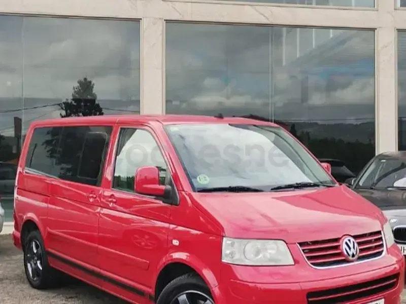 Usado VW Multivan Comfortline 174 CV (127 kW) 2008 Rojo Monovolumen