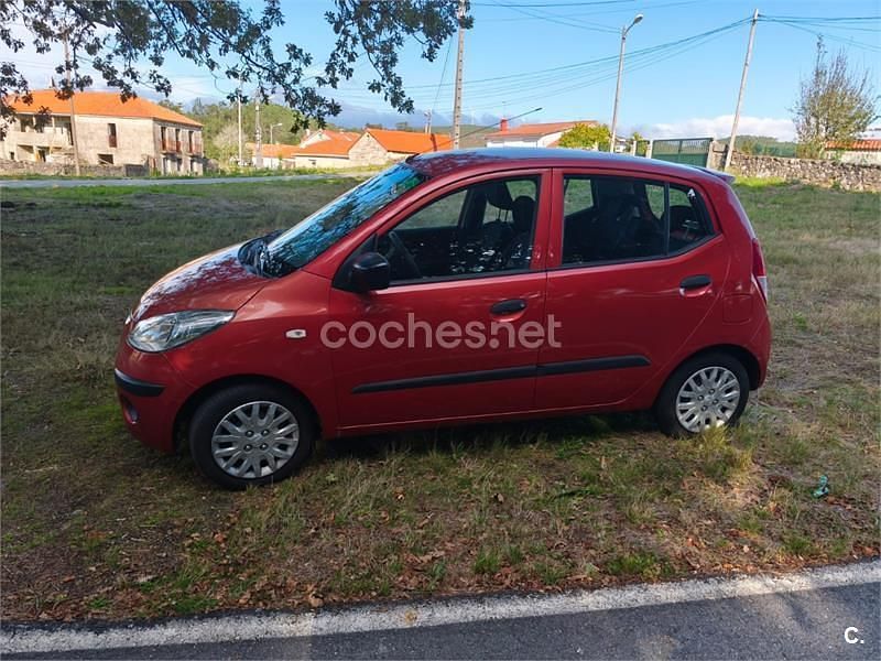 Usado Hyundai i10 Comfort 66 CV (48 kW) 2008 Granate Utilitario