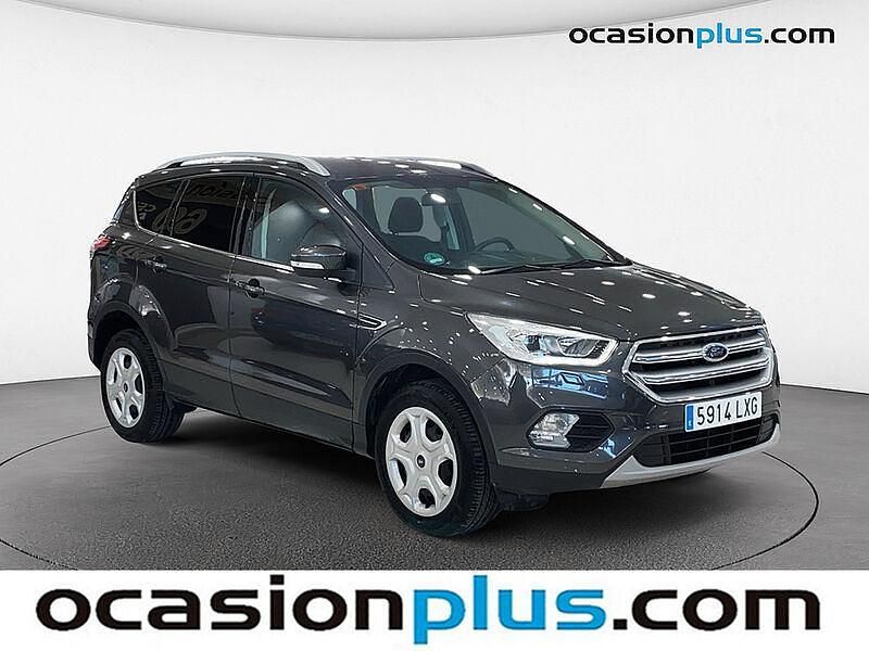 Usado Ford Kuga Trend+ 150 CV (110 kW) 2017 Gris SUV