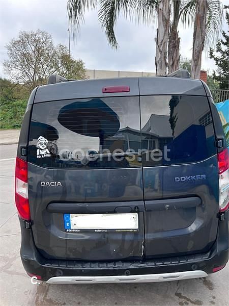 Usado Dacia Dokker Stepway 90 HP (66 kW) 2015 Azul Monovolume
