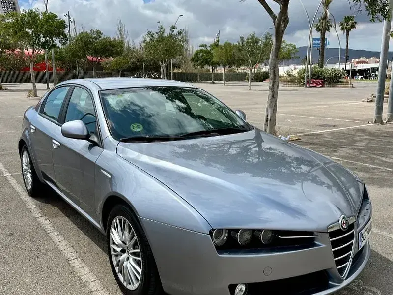 Usado Alfa Romeo 159 Distinctive 150 CV (110 kW) 2009 Gris / plata Berlina
