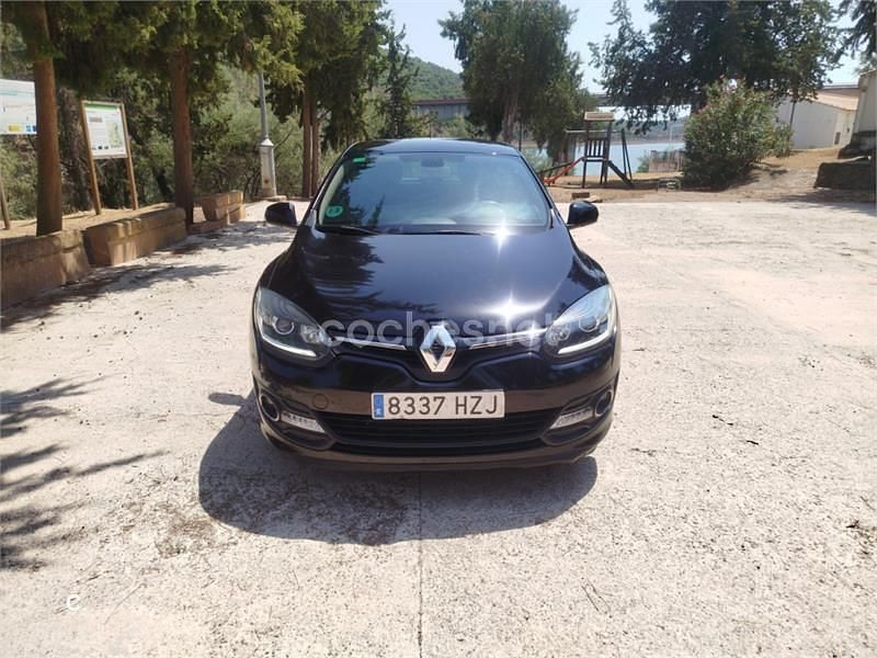 Negro Usado 2014 Renault Mégane III LIMITED Berlina | 7200 € (Precio justo) - Imagen 1/4