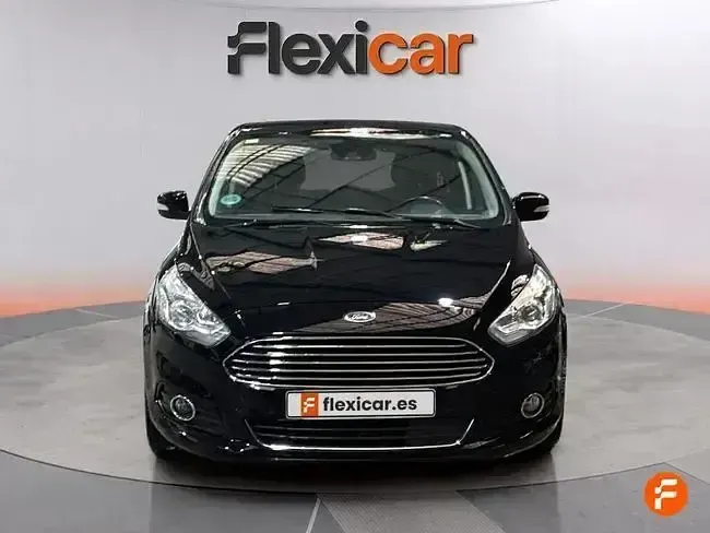 Usado Ford S-MAX Titanium 150 CV (110 kW) 2018 Negro Monovolumen
