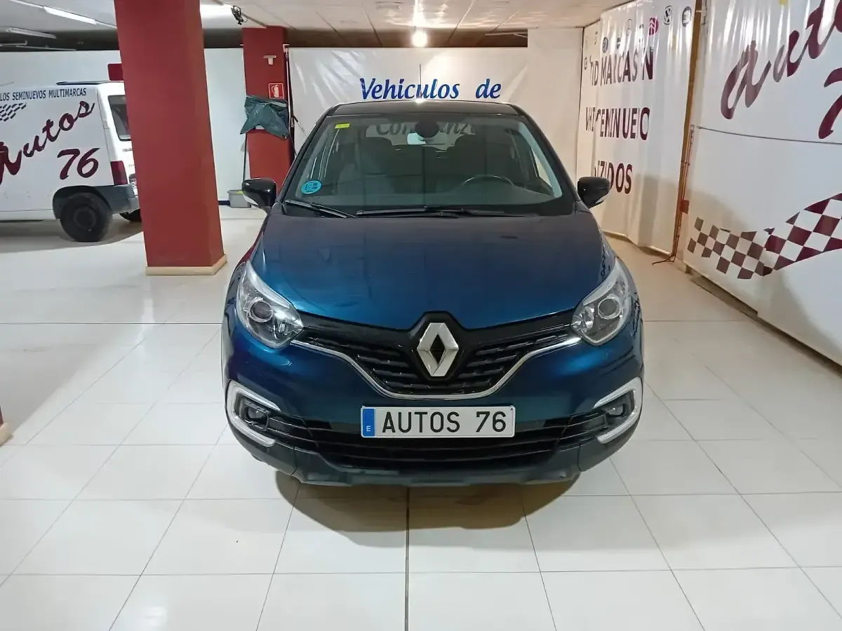 Usado Renault Captur Zen 90 CV (66 kW) 2019 Azul SUV