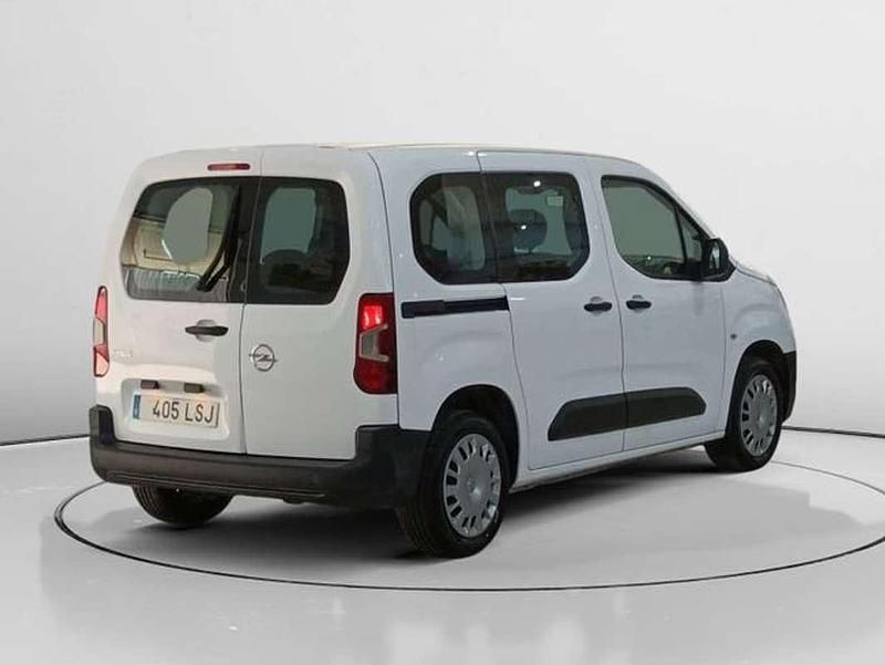 Usado Opel Combo Edition 103 HP (75 kW) 2021 Branco Monovolume