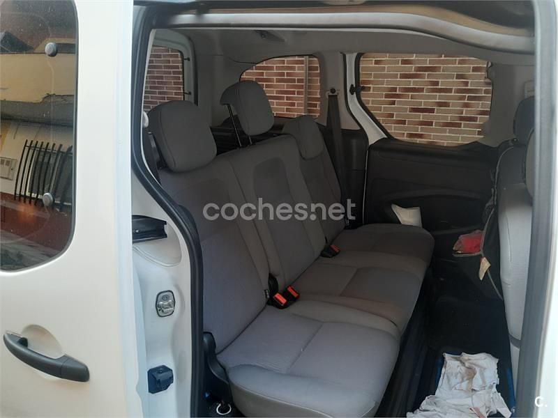 Usado Peugeot Partner Tepee Access 100 CV (73 kW) 2015 Blanco Monovolumen