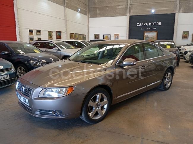 Marrón Usado 2010 Volvo S80 Summum Berlina | 9990 € (Precio justo) - Imagen 1/4
