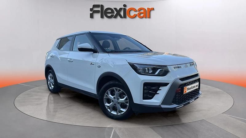Usado Ssangyong (KGM) Tivoli 150 CV (110 kW) 2025 Blanco SUV