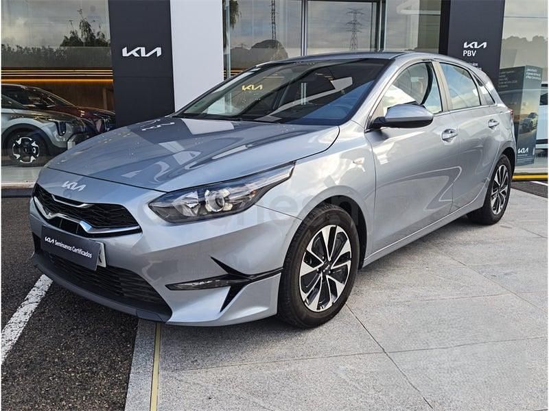Gris / plata Usado 2025 Kia Ceed Utilitario | 19.600 € (Precio justo) - Imagen 1/4