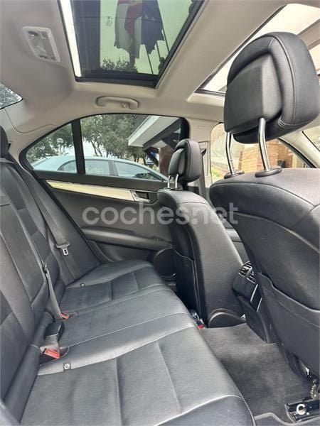 Blanco Usado 2010 Mercedes C220 Avantgarde Berlina | 9000 € (Precio justo) - Imagen 1/3