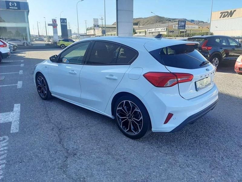 Usado Ford Focus ST-Line 125 CV (91 kW) 2020 Blanco Berlina