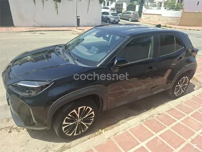 Usado Toyota Yaris Cross Active 116 CV (85 kW) 2022 Negro SUV