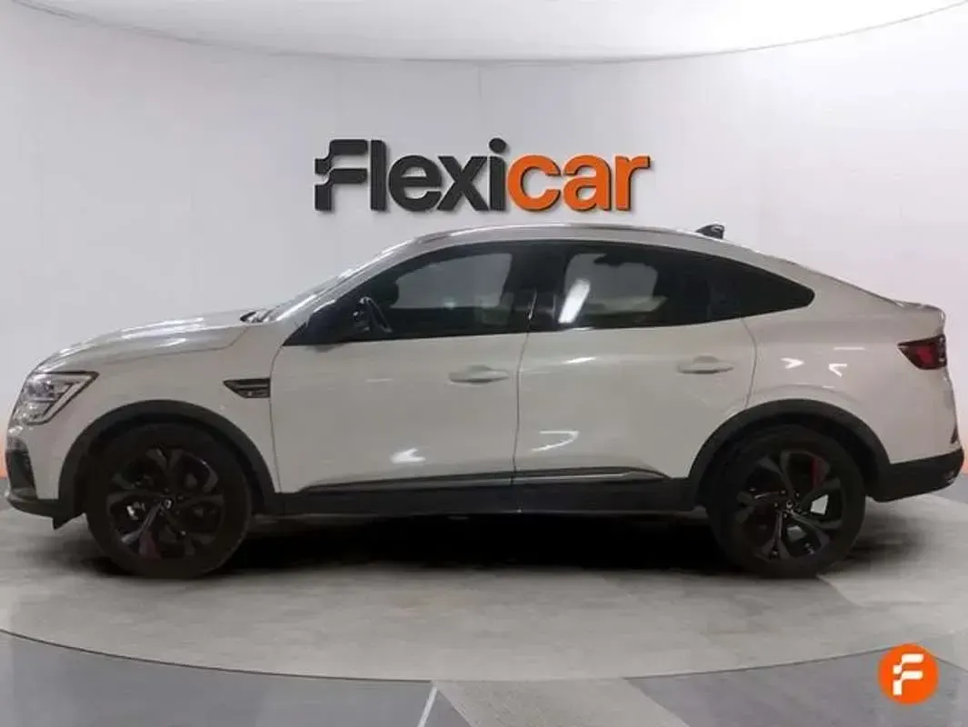 Usado Renault Arkana 145 CV (106 kW) 2022 Blanco SUV