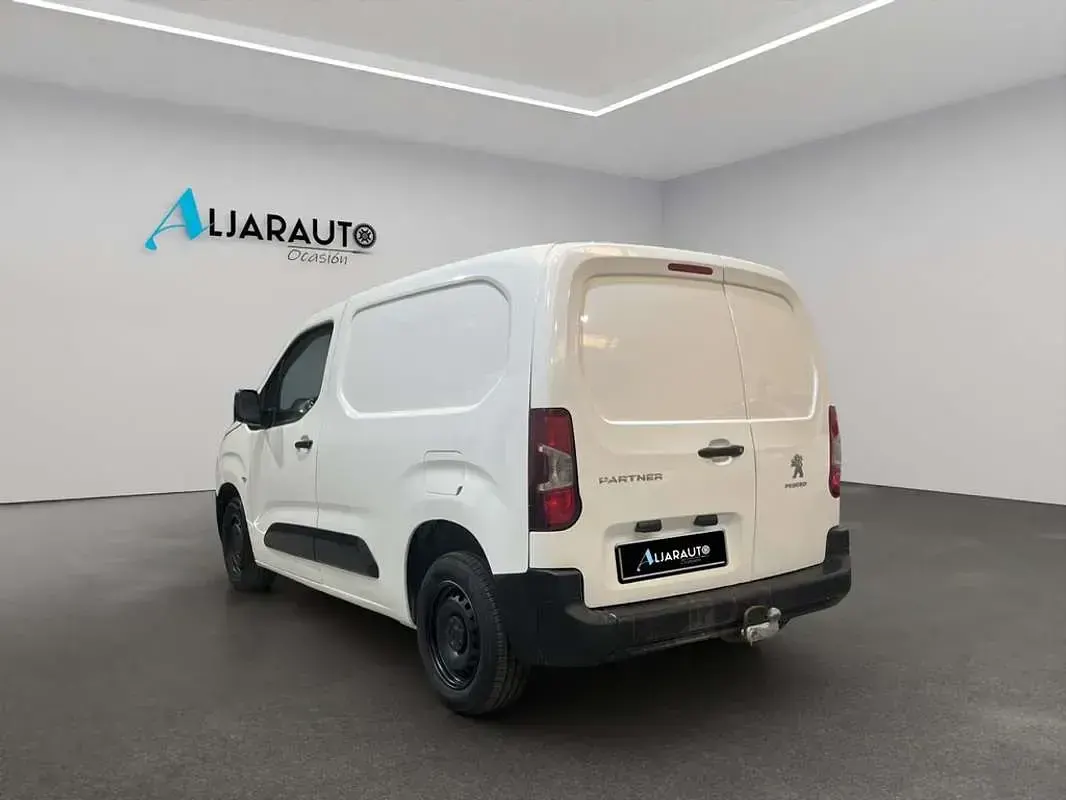 Usado Peugeot Partner S 75 CV (55 kW) 2019 Blanco Monovolumen
