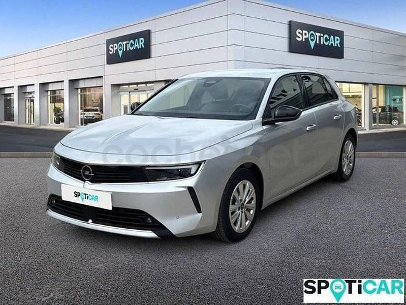 Usado Opel Astra Edition 110 CV (80 kW) 2023 Gris / plata Berlina
