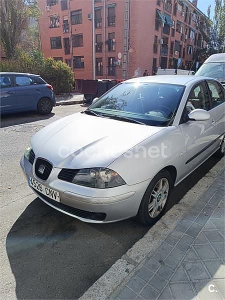 Gris / plata Usado 2003 Seat Cordoba Berlina | 3300 € (Super precio) - Imagen 1/4