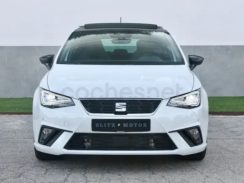 Usado Seat Ibiza FR 150 CV (110 kW) 2025 Blanco Utilitario