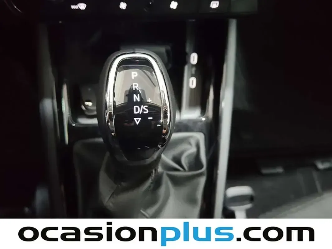 Usado Skoda Kamiq Selection 116 CV (85 kW) 2026 Gris SUV