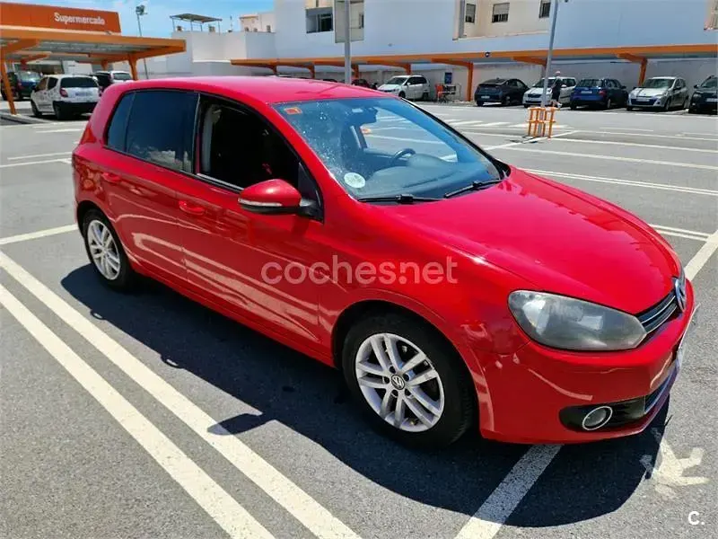 Usado VW Golf VI Sport 105 CV (77 kW) 2011 Rojo Utilitario