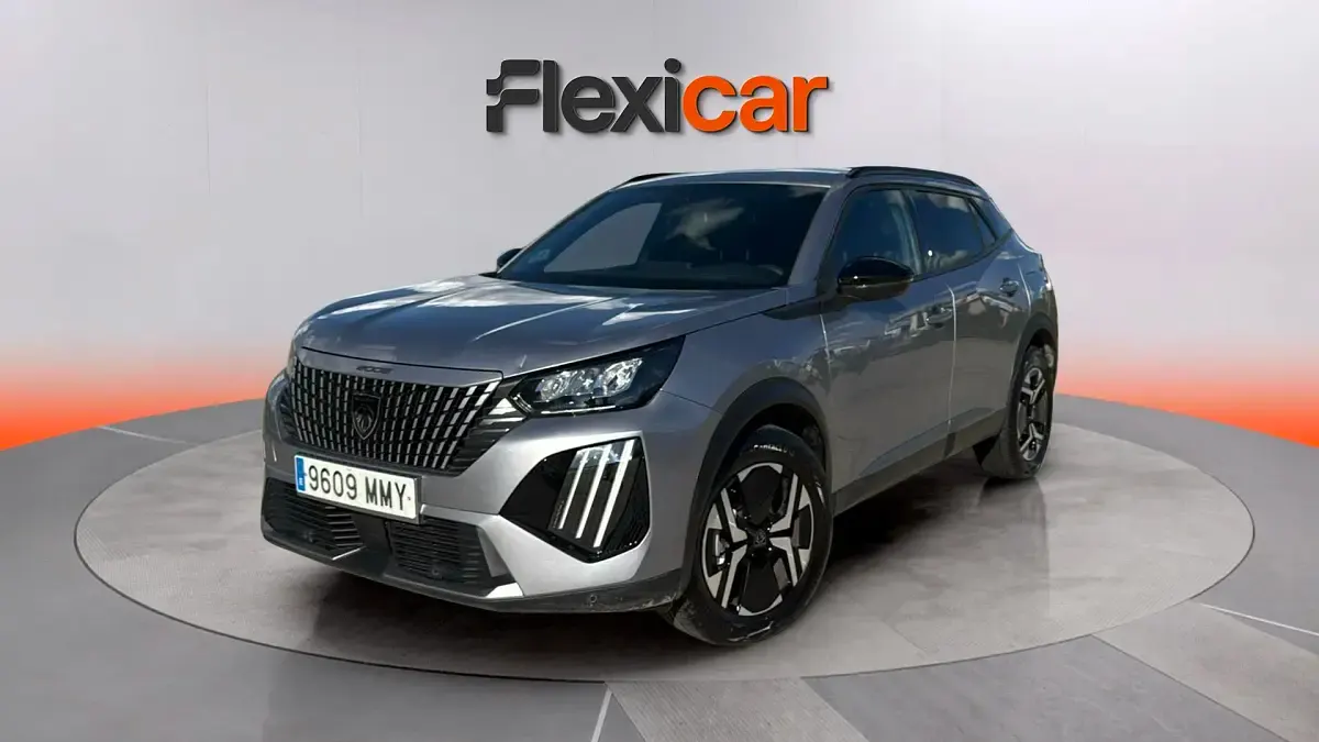 Usado Peugeot 2008 Allure 131 CV (96 kW) 2024 Gris SUV