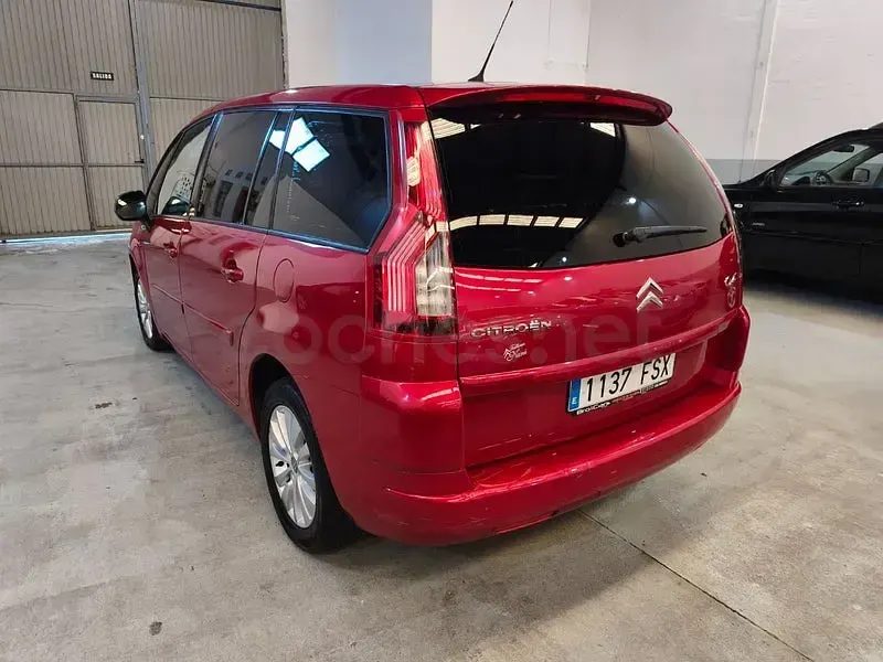 Usado Citroën Grand C4 Picasso 110 CV (80 kW) 2007 Granate Monovolumen