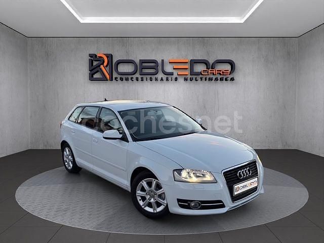 Blanco Usado 2013 Audi A3 Attraction Berlina | 12.900 € (Un poco caro) - Imagen 1/4