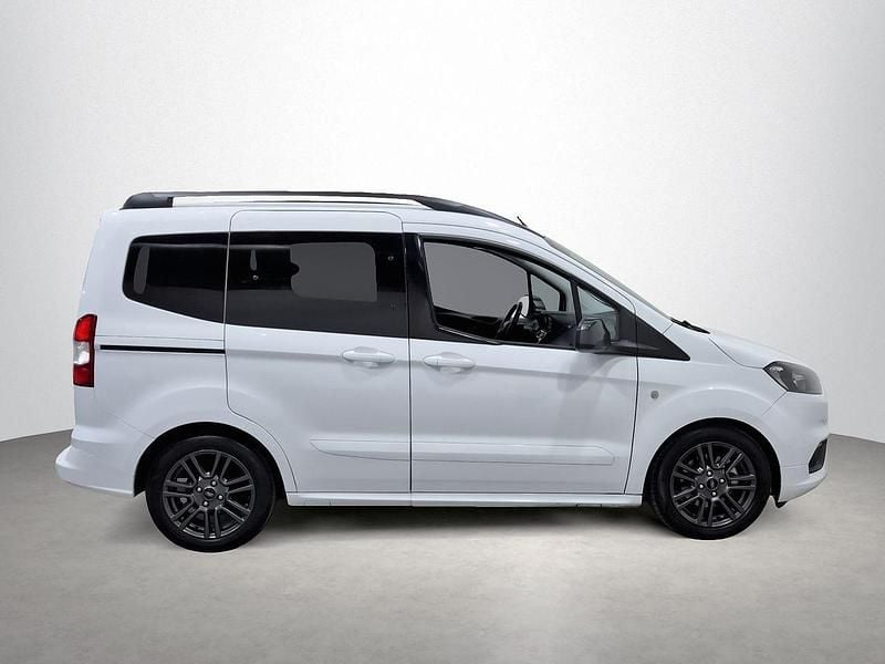 Usado Ford Tourneo Courier Sport 100 CV (73 kW) 2019 Blanco Monovolumen