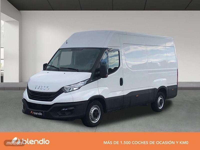 Blanco Usado 2022 Iveco Daily Berlina | 26.465 € (Un poco caro) - Imagen 1/1