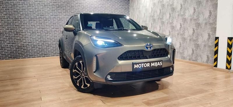Verde Usado 2023 Toyota Yaris Cross Active SUV | 23.900 € (Precio justo) - Imagen 1/4
