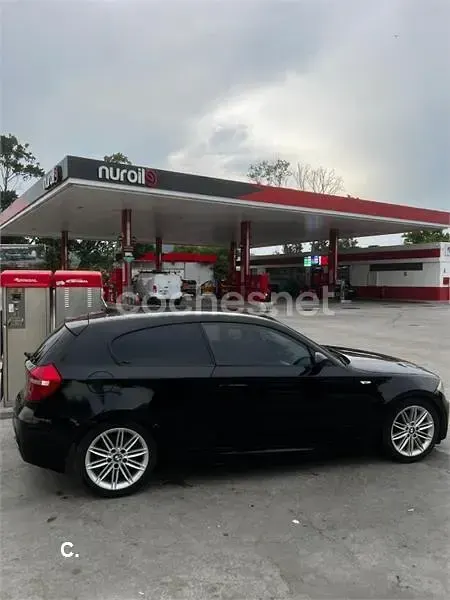Usado BMW 120 170 CV (125 kW) 2007 Negro Utilitario
