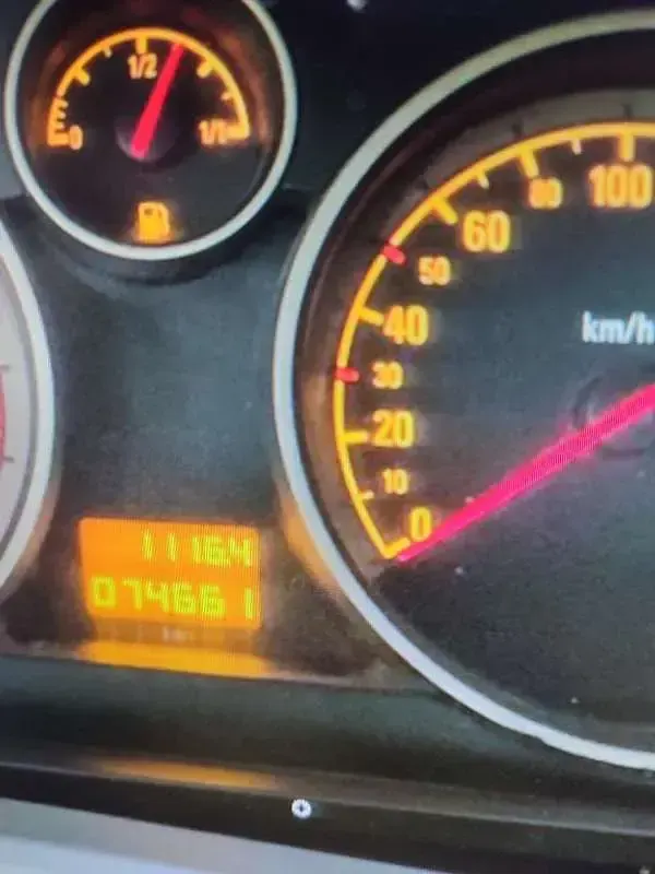 Usado Opel Zafira Cosmo 120 CV (88 kW) 2006 Gris Monovolumen
