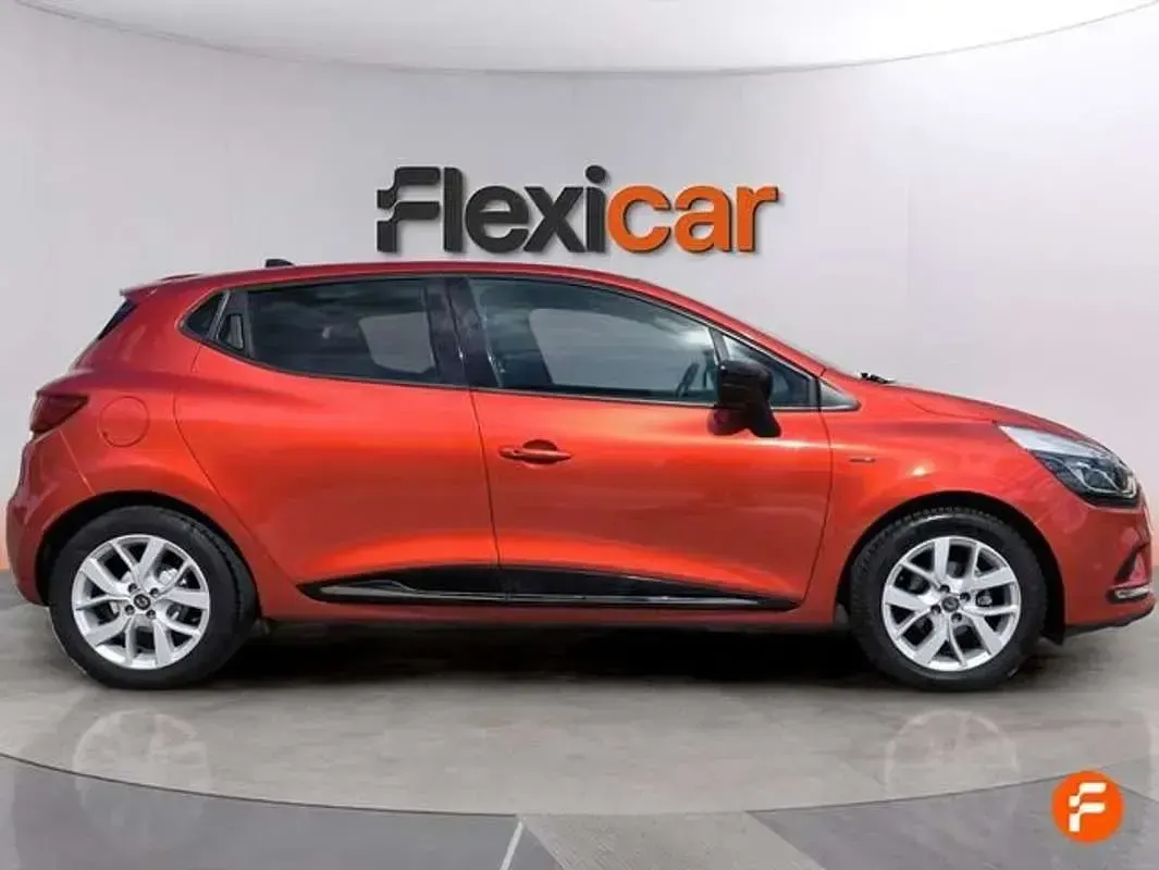 Begagnad Renault Clio IV LIMITED 90 HK (66 kW) 2019 Vit Sedan
