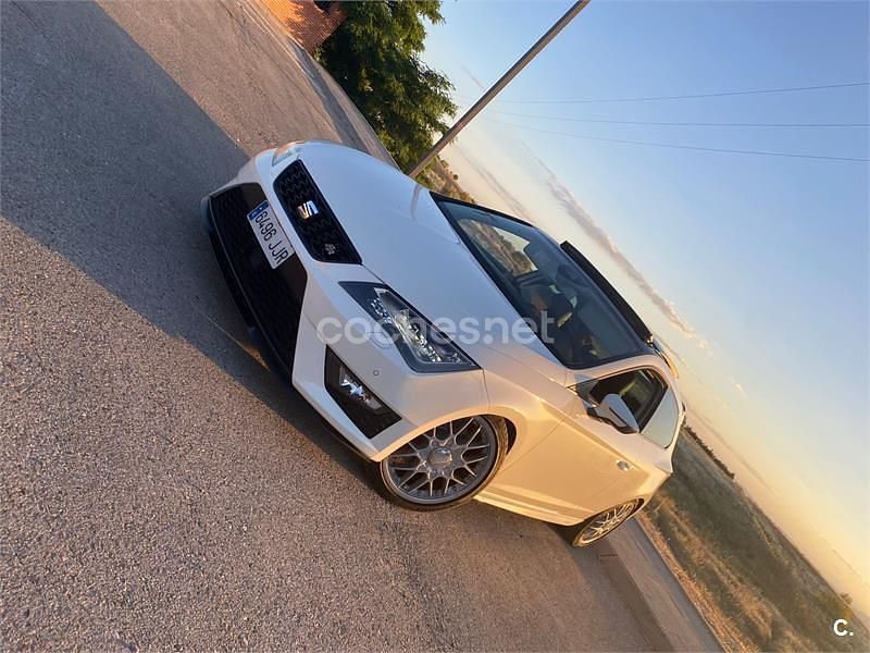 Usado Seat Leon FR 180 CV (132 kW) 2015 Blanco Berlina