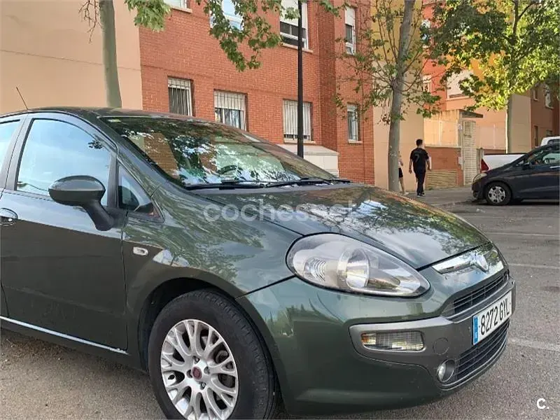 Używany Fiat Punto Evo Dynamic 105 KM (77 kW) 2010 Zielony Hatchback