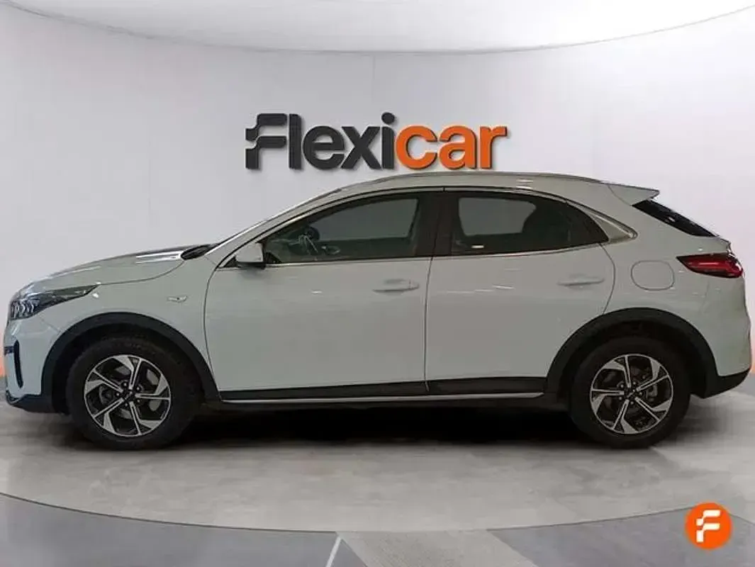 Usado Kia XCeed 101 CV (74 kW) 2024 Blanco SUV