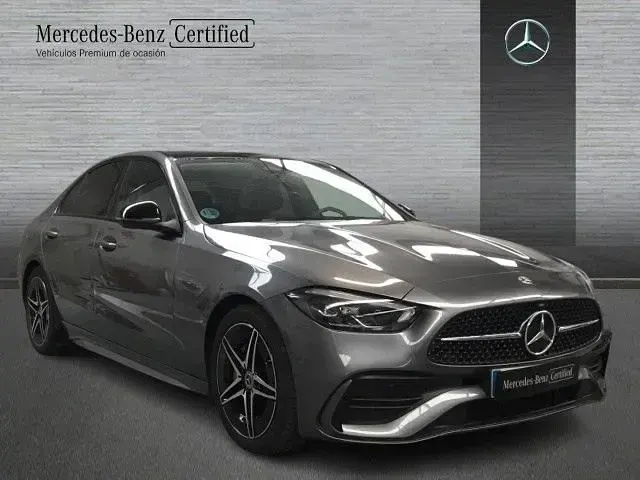 Usado Mercedes C220 200 CV (147 kW) 2025 Gris selenita Berlina