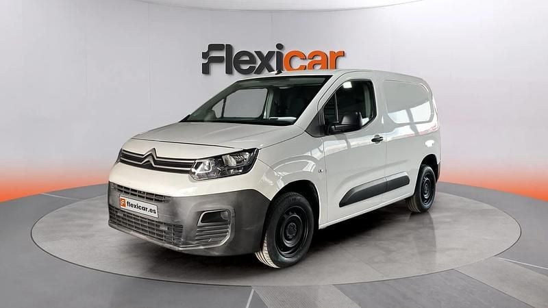 Usado Citroën Berlingo Feel 102 CV (75 kW) 2021 Blanco Monovolumen