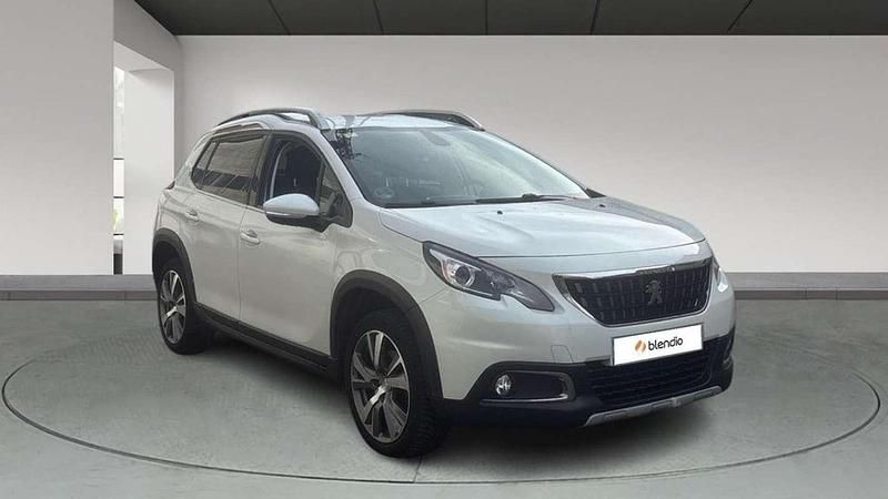 Usado Peugeot 2008 Allure 131 CV (96 kW) 2018 Blanco SUV