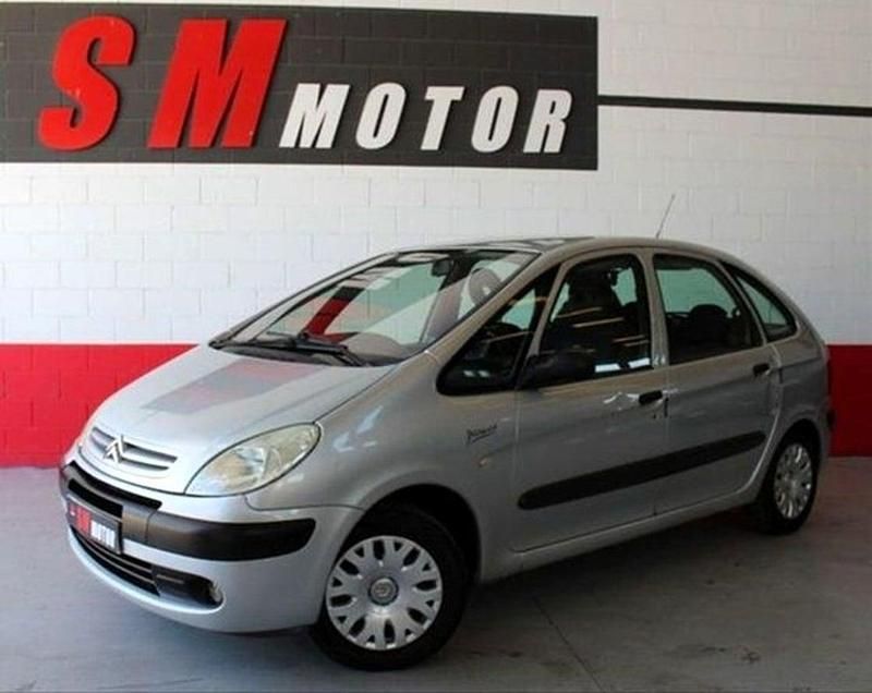 Usado Citroën Xsara Picasso 95 CV (69 kW) 2004 Gris / plata Monovolumen